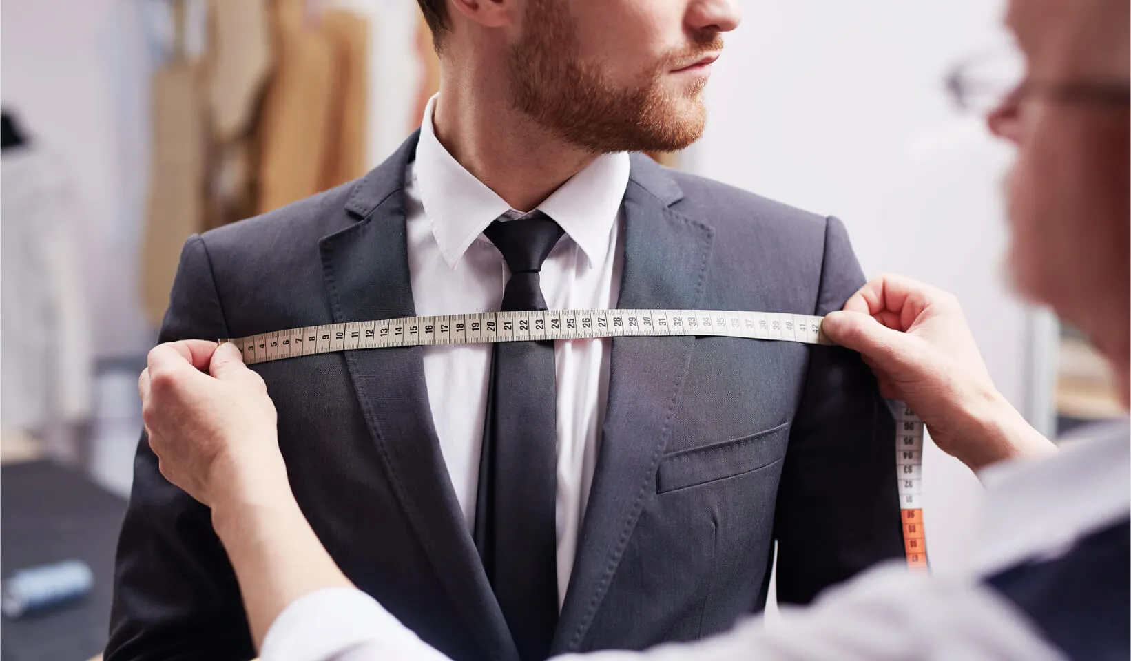 Фото 35 — Классический костюм для официальных мероприятий