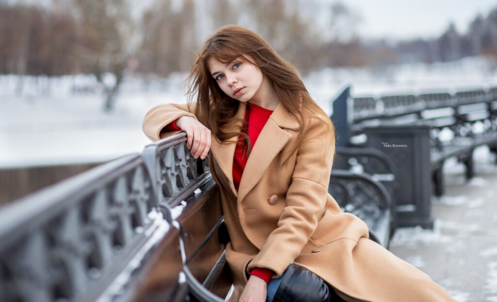 Фото 14 — Элегантное пальто с поясом из кожи